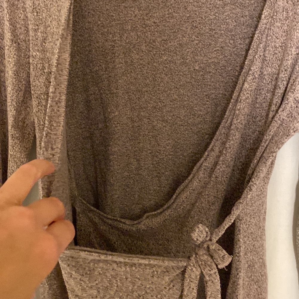 Maternity/nursing top size medium - Picture 3 of 3